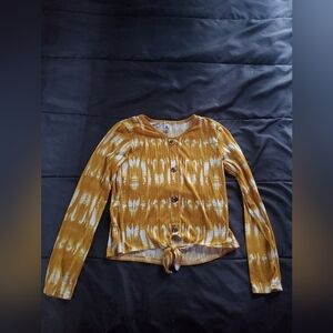 girl 14 long sleeve golden yellow white , tie at bottom